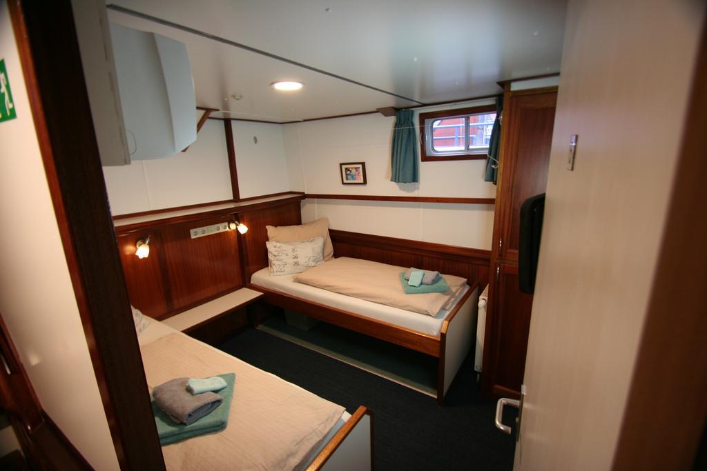 Hotelboat Fiep Amsterdam Exterior foto